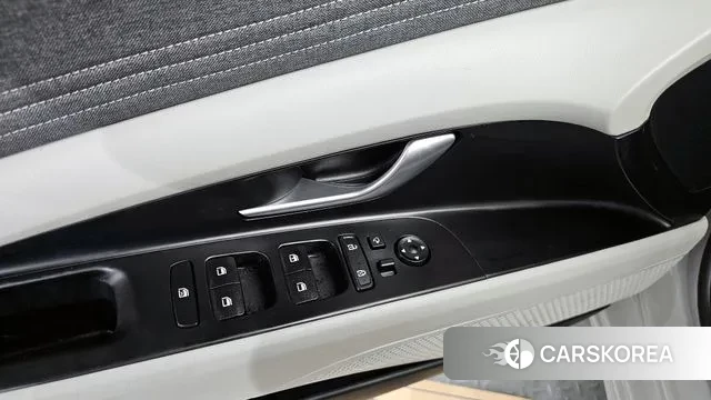 Hyundai Avante (CN7) 2021 Серебристо-серый из Кореи, фото 5