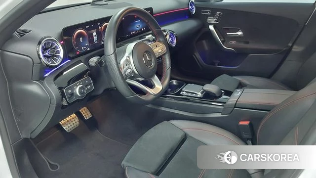 Mercedes-Benz A-Class W177 2023 Белый из Кореи, фото 5