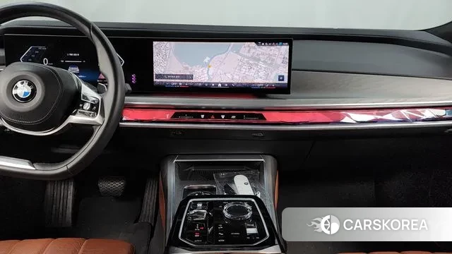 BMW 7 Series (G70) 2023 Белый из Кореи, фото 5