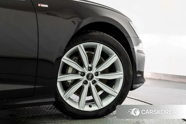 Audi A6L 2023 Черный из Китая, фото 5