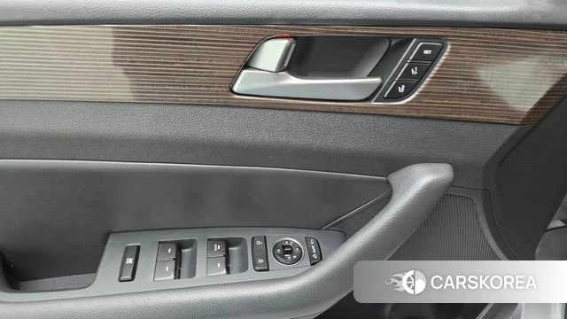 Hyundai Sonata New Rise 2018 Серебристо-серый из Кореи, фото 5