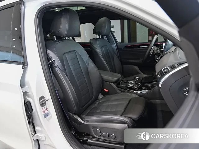 BMW X4 (G02) 2024 Белый из Кореи, фото 5