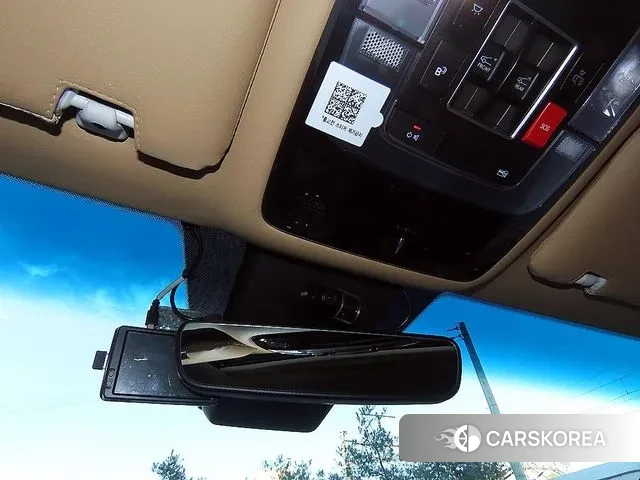 Hyundai Staria 2022 Белый из Кореи, фото 5