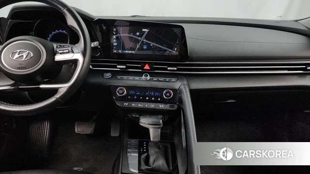 Hyundai Avante Hybrid (CN7) 2022 Белый из Кореи, фото 5