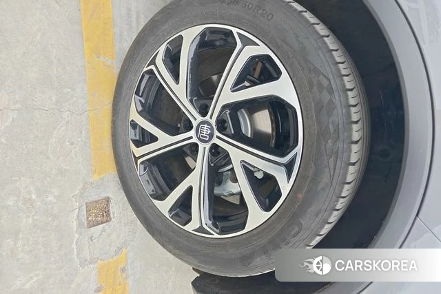 BYD Tang DM 2025 Темно-серый из Китая, фото 5