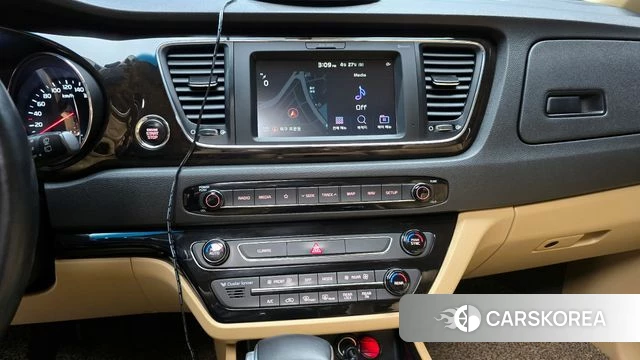 Kia The New Carnival 2018 Белый из Кореи, фото 5