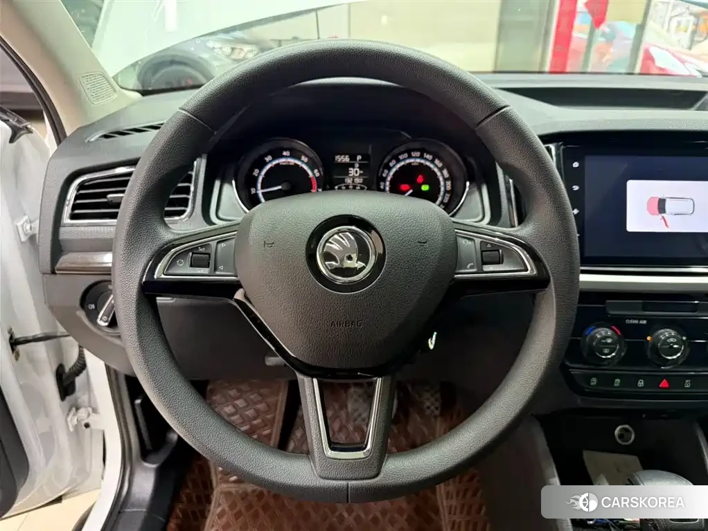 Skoda Komick 2024 Белый из Китая, фото 5
