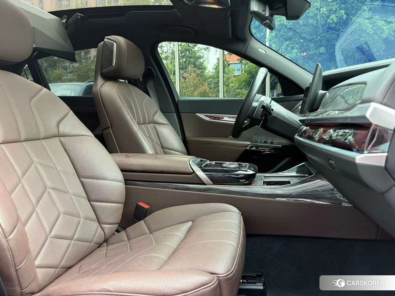 BMW 7 series 2022 Черный из Китая, фото 5