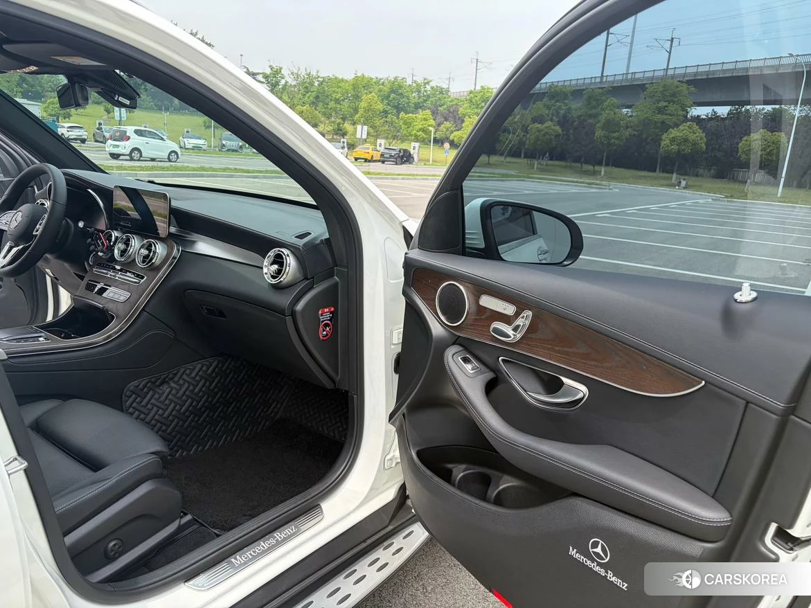 Mercedes-Benz GLC 2022 Белый из Китая, фото 5
