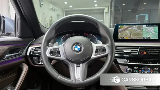 BMW 5 Series (G30) 2020 Серебристо-серый из Кореи, фото 5