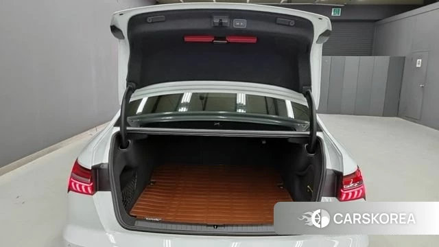 Audi A6 (C8) 2021 Белый из Кореи, фото 5