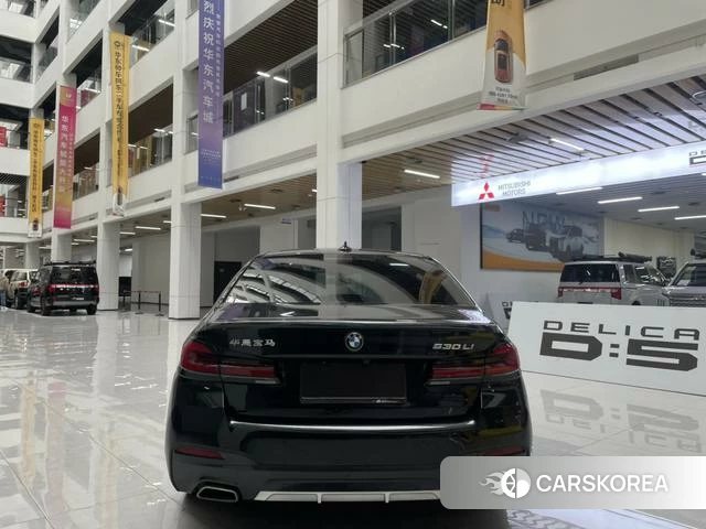 BMW 5 series 2022 Черный из Китая, фото 5