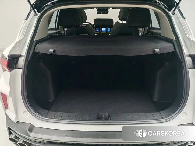 Geely Automobile Binyue 2023 Белый из Китая, фото 5