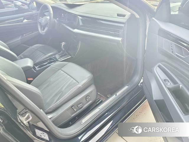 Volkswagen Passat 2023 Черный из Китая, фото 5