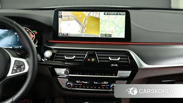 BMW 5 Series (G30) 2023 Черный из Кореи, фото 5