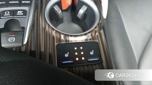 Toyota Camry (XV70) 2018 Коричневый из Кореи, фото 5