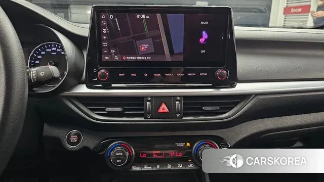 Kia The New K3 2nd generation 2021 Белый из Кореи, фото 5