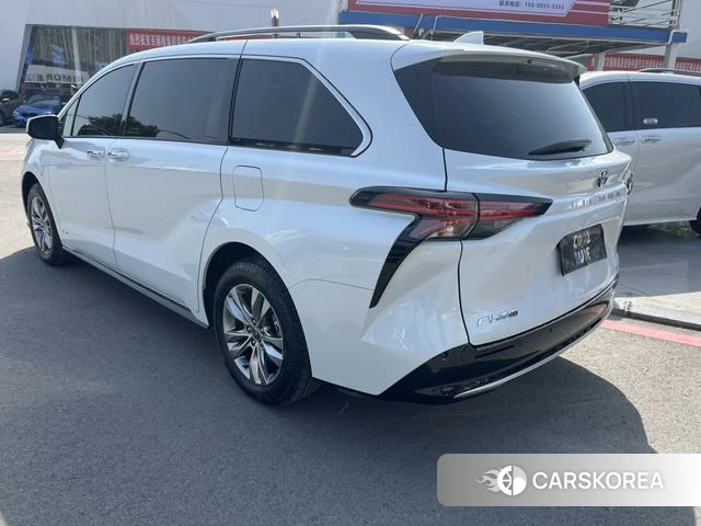 Toyota Saina 2025 Белый из Китая, фото 5