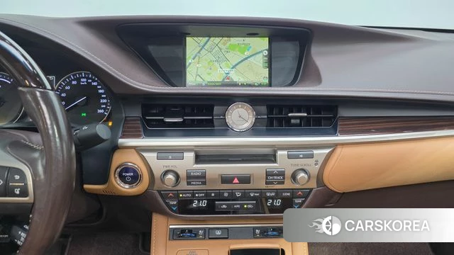 Lexus New ES300h 2018 Черный из Кореи, фото 5