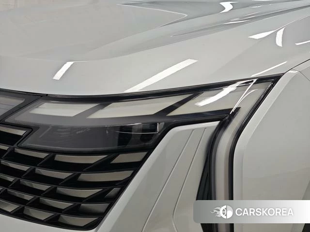Geely Automobile Boyue L 2023 Серебристо-серый из Китая, фото 5