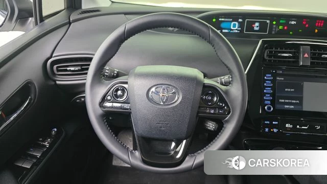 Toyota Prius 4th Generation 2022 Белый из Кореи, фото 5