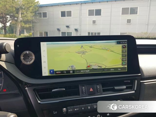 Lexus ES300h 7th generation 2025 Цвет тростника из Кореи, фото 5