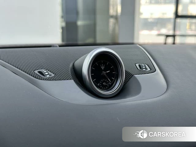 Maserati Levante 2020 Синий из Китая, фото 5