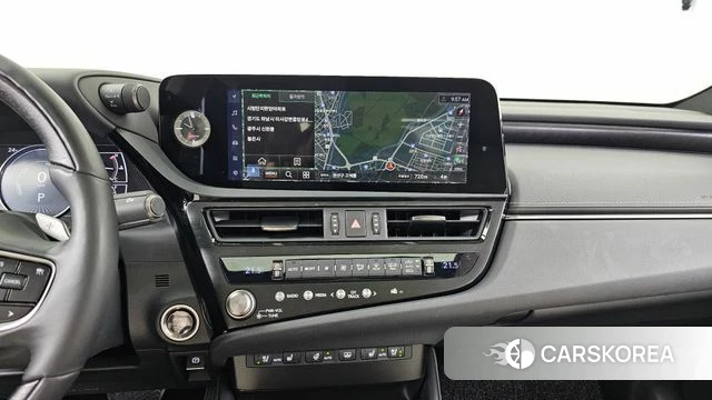 Lexus ES300h 7th generation 2023 Белый из Кореи, фото 5