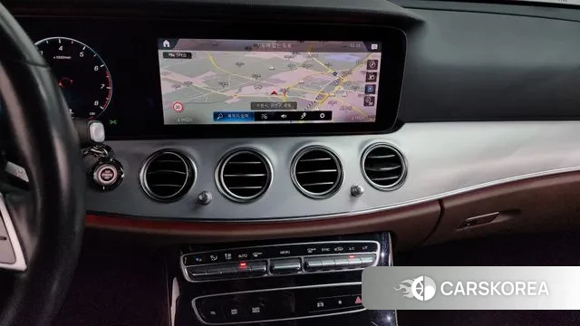 Mercedes-Benz E-Class W213 2020 Белый из Кореи, фото 5