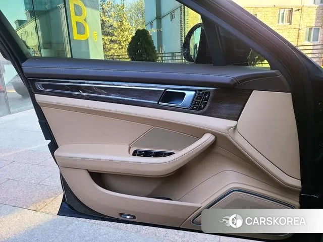 Porsche Panamera (971) 2018 Коричневый из Кореи, фото 5