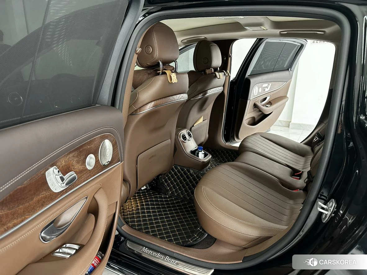 Mercedes-Benz E-Class 2022 Черный из Китая, фото 5