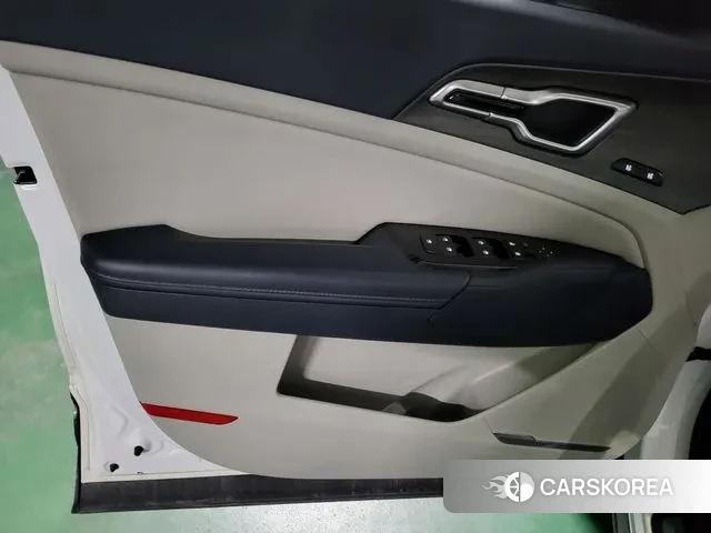 Kia Sportage 5th Generation 2023 Белый из Кореи, фото 5