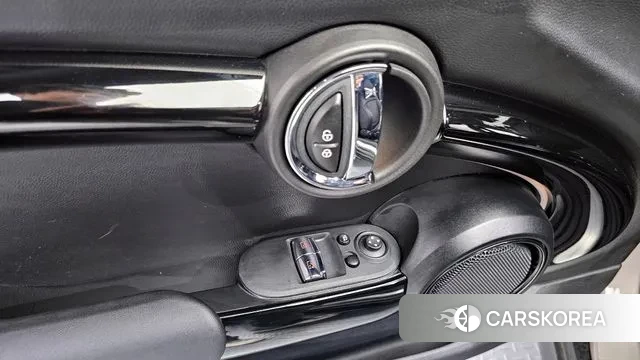 Mini Cooper 2023 Серебристо-серый из Кореи, фото 5