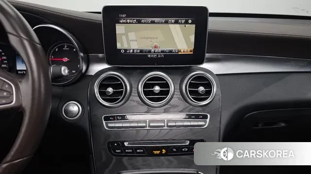 Mercedes-Benz GLC-Class X253 2018 Серебристо-серый из Кореи, фото 5