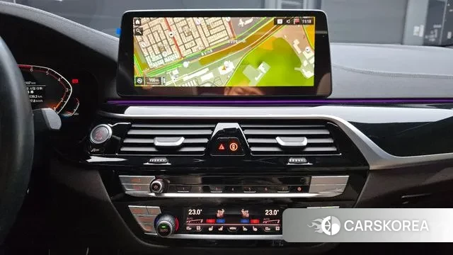 BMW 5 Series (G30) 2023 Белый из Кореи, фото 5