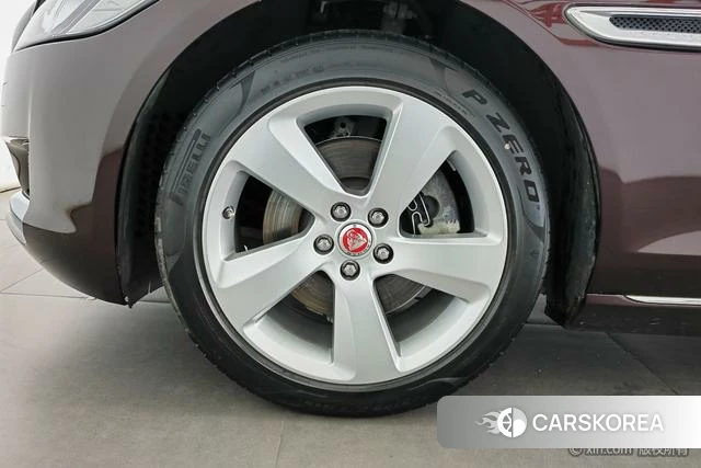 Jaguar XFL 2021 Красный из Китая, фото 5