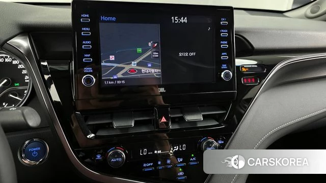 Toyota Camry (XV70) 2023 Белый из Кореи, фото 5