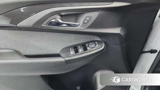 Chevrolet (GM Daewoo) Trailblazer 2021 Белый из Кореи, фото 5