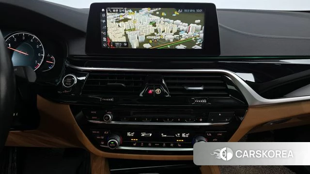 BMW 5 Series (G30) 2018 Серебряный из Кореи, фото 5