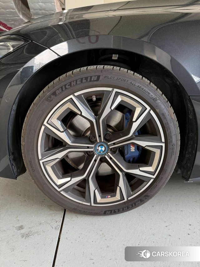 BMW i4 2024 Черный из Кореи, фото 5