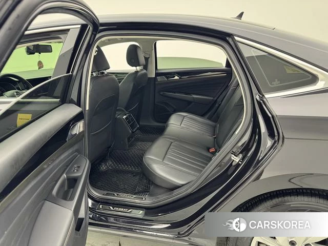 Volkswagen Passat 2023 Черный из Китая, фото 5