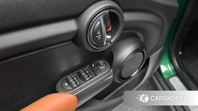 Mini Cooper 2021 Зеленый из Кореи, фото 5