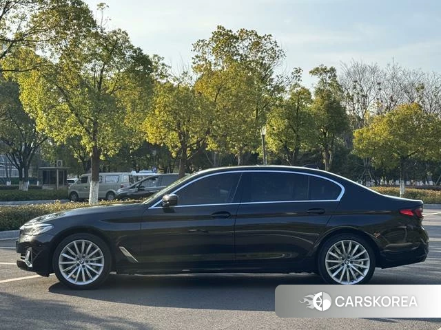 BMW 5 series 2021 Черный из Китая, фото 5