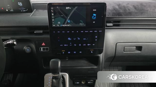 Hyundai Staria 2022 Белый из Кореи, фото 5
