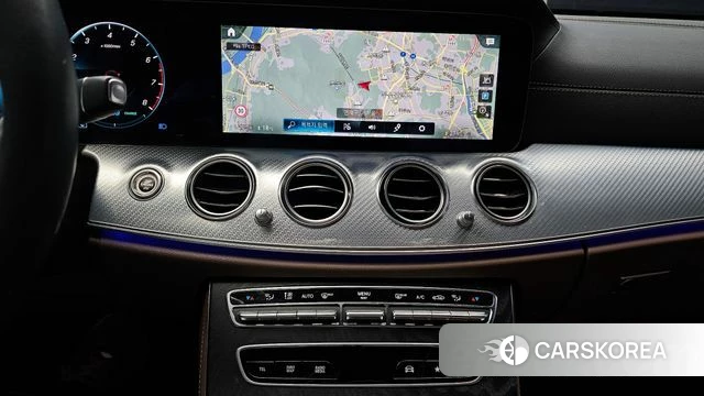 Mercedes-Benz E-Class W213 2021 Черный из Кореи, фото 5