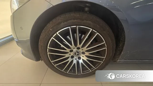 Mercedes-Benz C-Class W206 2025 Серый из Кореи, фото 5