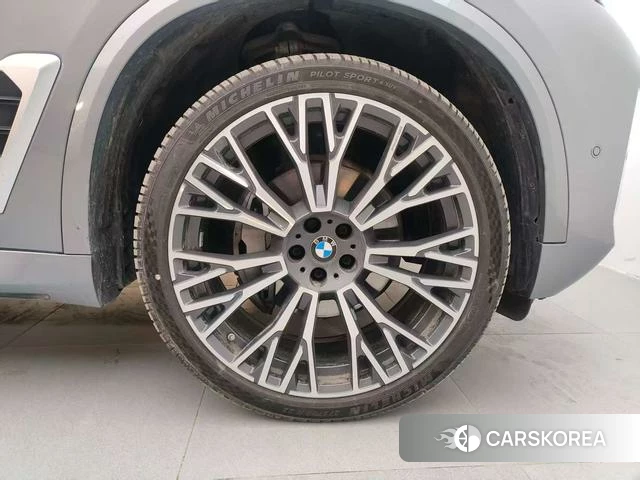 BMW X5 2025 Темно-серый из Китая, фото 5