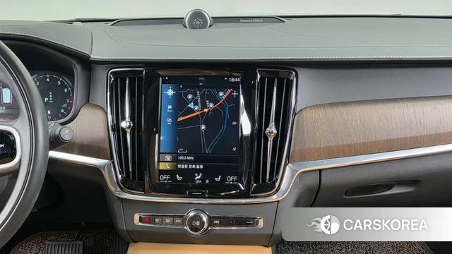 Volvo V90 Cross-Country 2021 Серый из Кореи, фото 5