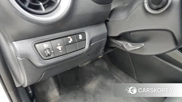 Kia The New K3 2nd generation 2021 Белый из Кореи, фото 5