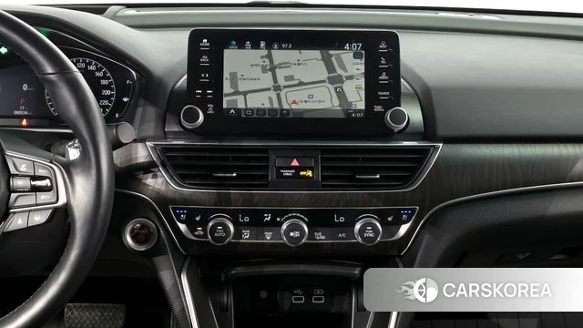 Honda Accord 10th Generation 2022 Белый из Кореи, фото 5